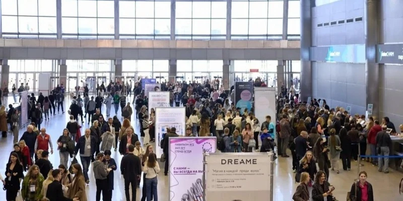 InterCHARM Expo visitor photos